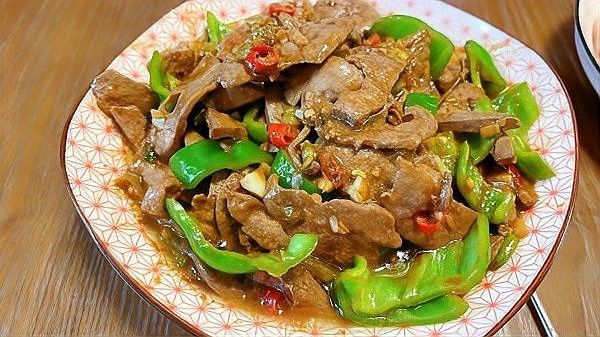 金龍魚混合油哪個(gè)適合炒菜（選擇適合炒菜的金龍魚混合油需要考慮哪些因素）