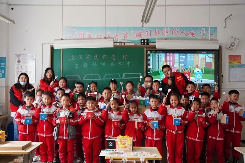 金龍魚義工服務隊成立多久了？（金龍魚義工服務隊成立時間可追溯至2019年）