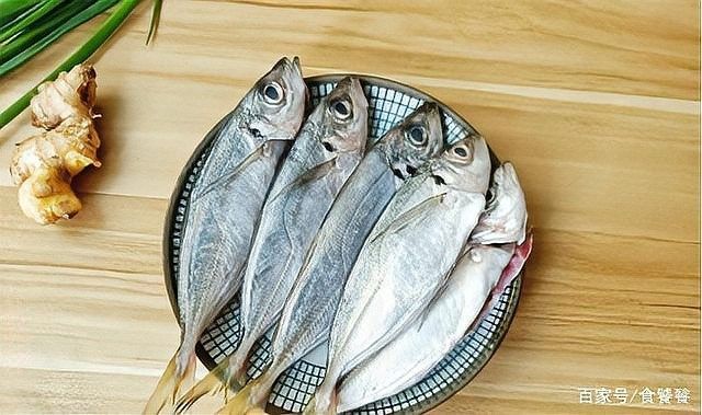 如何挑選新鮮的巴浪魚？（如何挑選一只新鮮的巴浪魚）