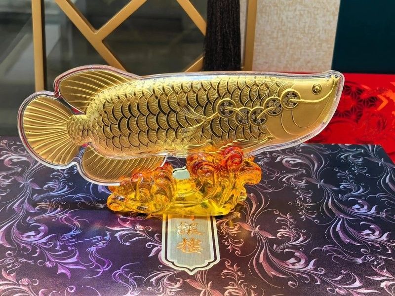 老鳳祥金龍魚擺件有哪些材質選擇