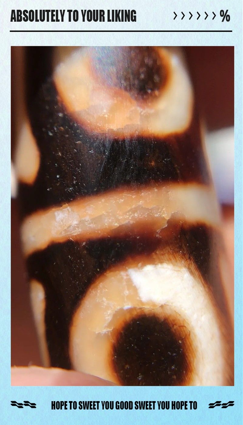 不丹國旗上的珠寶有何歷史背景（不丹國旗上的珠寶具有深厚的歷史背景）