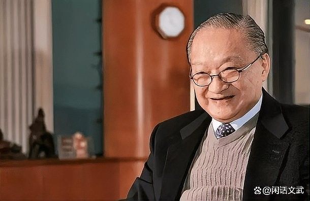 金庸和古龍哪個成就更高？