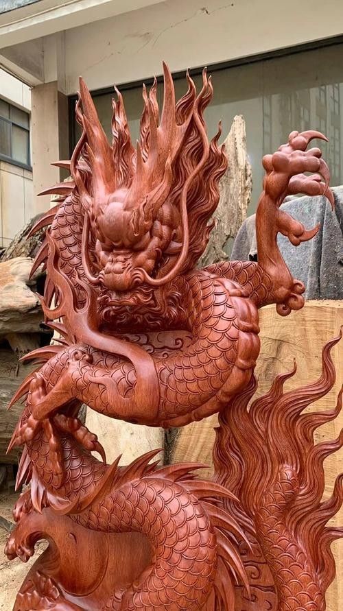 木質龍擺件有哪些種類？（木質龍擺件可以分為多種類型，）