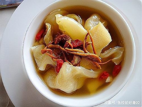 金龍魚膠燉多久才會爛？（皇海堂魚膠，燉煮篇|金龍魚膠多久吃一次最好避開這些問題）