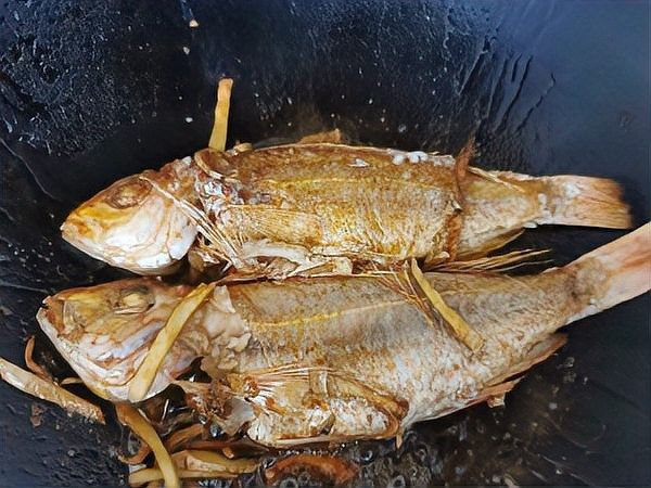 深海紅龍魚煎制時需要翻面嗎