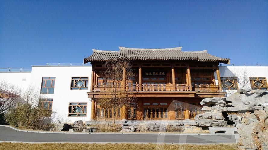 如何聯(lián)系這兩個(gè)基地？（中國北京出版創(chuàng)意產(chǎn)業(yè)基地北京市朝陽區(qū)焦化路18號園區(qū)公司企業(yè)聽）