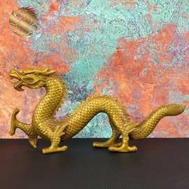 銅鎏金龍擺件的市場價格如何（現代工藝銅鎏金龍擺件有哪些寓意銅鎏金龍擺件有哪些寓意） 銅鎏金龍擺件的市場價格如何（現代工藝銅鎏金龍擺件有哪些寓意銅鎏金龍擺件有哪些寓意） 龍魚百科 第10張