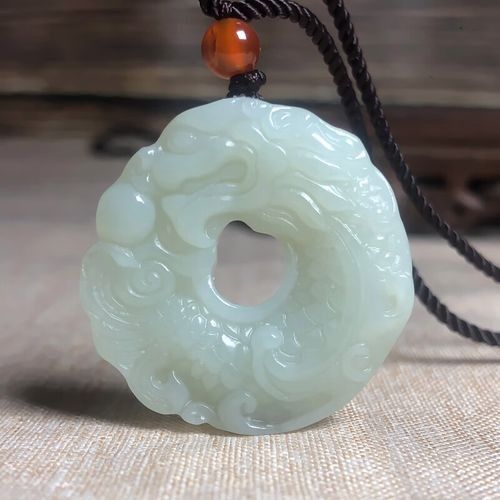 和田玉龍魚吊墜的價格是多少？（和田玉龍魚吊墜價格）