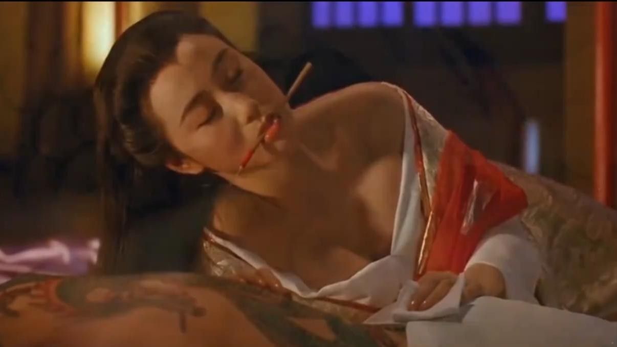 龍魚喂食頻率如何調整，面包蟲喂食頻率取決于多個因素，龍魚喂食頻率取決于多個因素