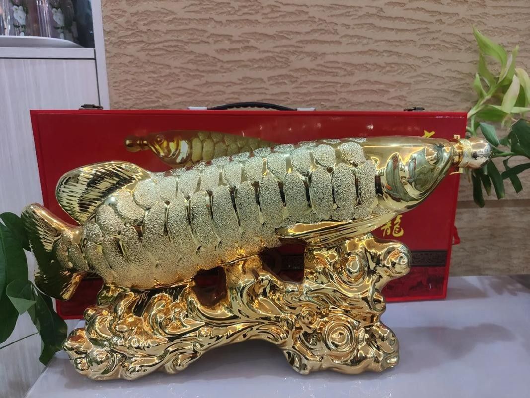 金龍魚白酒哪個系列適合收藏？（龍魚白酒系列中適合收藏的有“珍藏版”和“紀念版”）