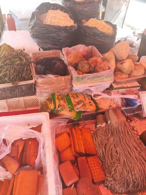紅龍市場有哪些特色商品（羅馬尼亞布加勒斯特華人聚集地紅龍市場的營業時間）