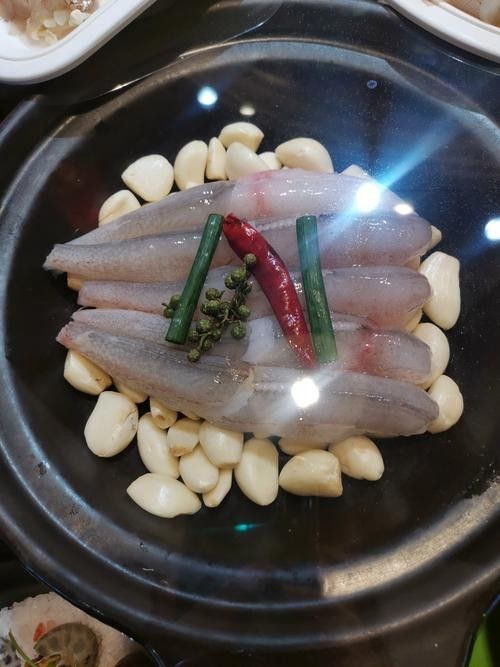 龍頭魚擺件清洗后需要上油嗎（如何判斷龍頭魚擺件是否需要上油？） 龍頭魚擺件清洗后需要上油嗎（如何判斷龍頭魚擺件是否需要上油？） 龍魚百科 第3張