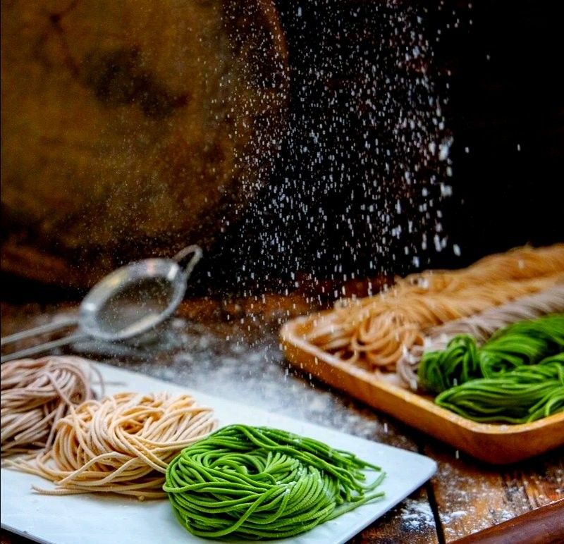 金龍魚面條的原料是什么？（山東理工大學(xué)管理學(xué)院金龍魚發(fā)酵掛面的美味秘訣）