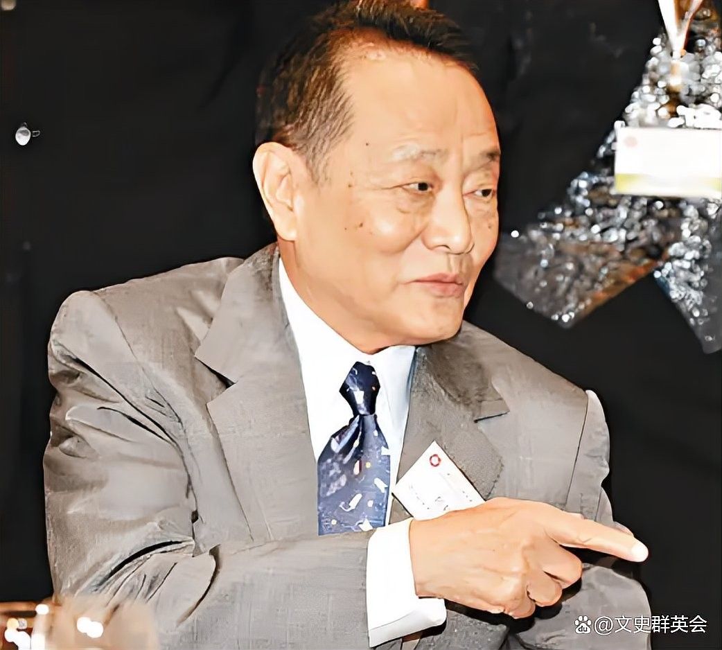 郭孔豐的家族背景是什么？