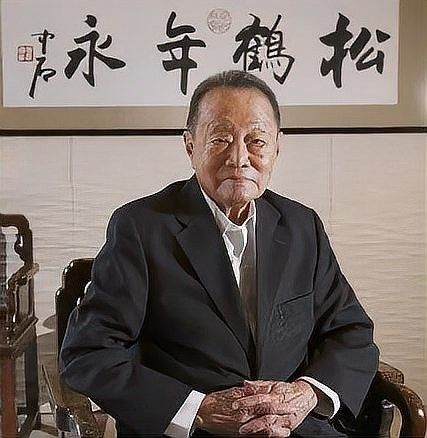 郭孔豐的家族背景是什么？