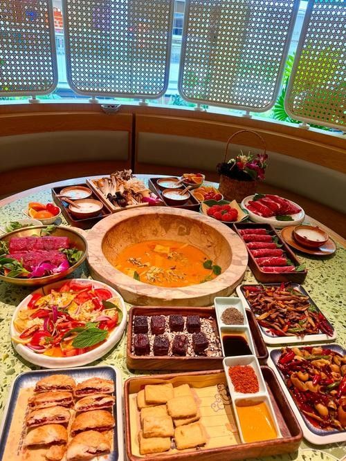 古龍魚(yú)莊有哪些套餐（清遠(yuǎn)古龍峽景區(qū)內(nèi)的特色農(nóng)家菜餐廳古龍漁莊套餐選擇）