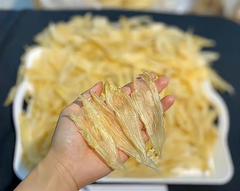 金龍魚膠和北海魚膠哪個更滋補（金龍魚膠和北海魚膠哪個好）