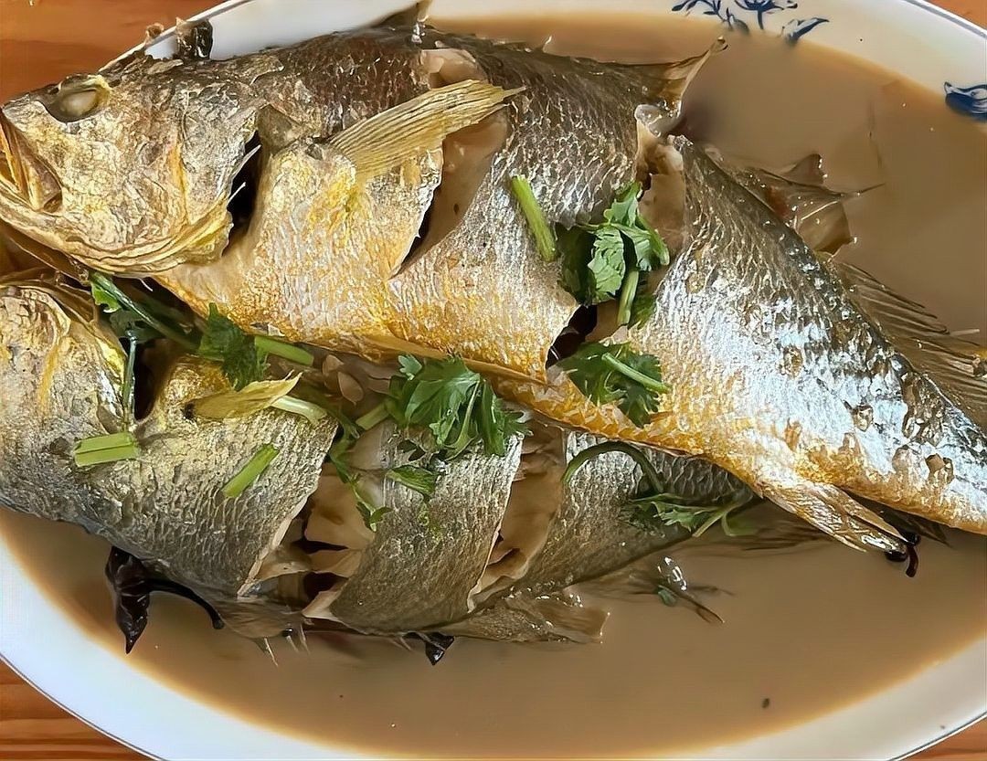 金龍魚煮時需要放哪些調料（烹飪金龍魚時常用的調料搭配）