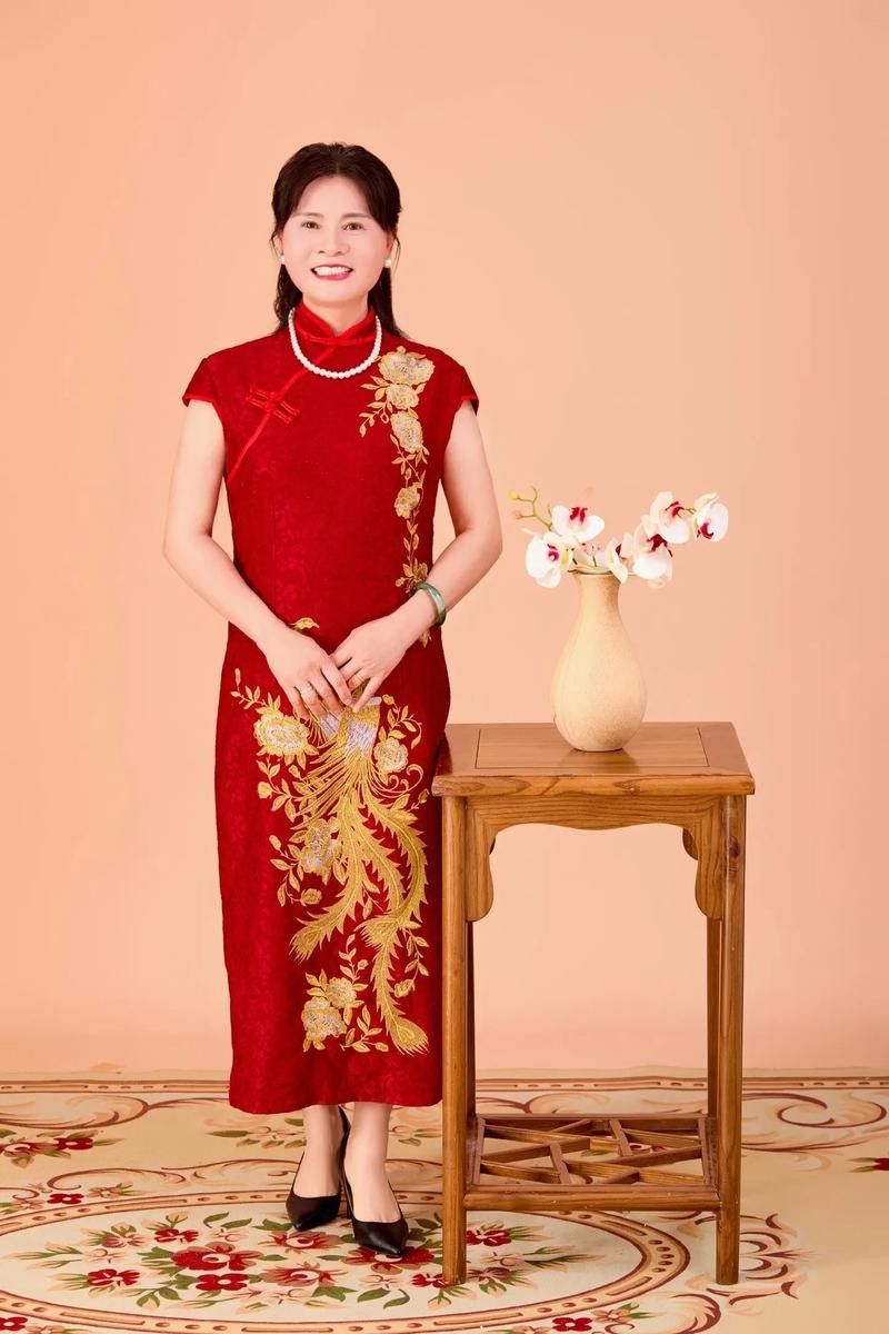 紅龍旗服飾的價格范圍是多少（紅龍旗服飾多少錢一件？）