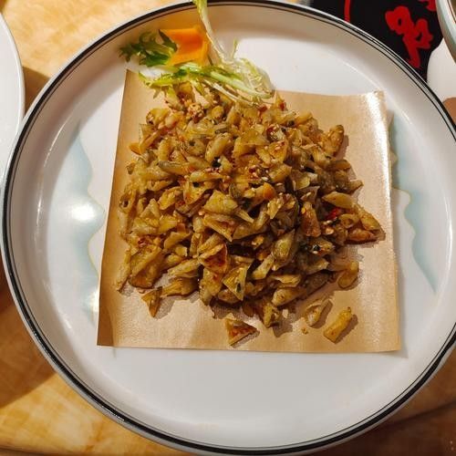 有哪些食物有助于珠鱗亮化？