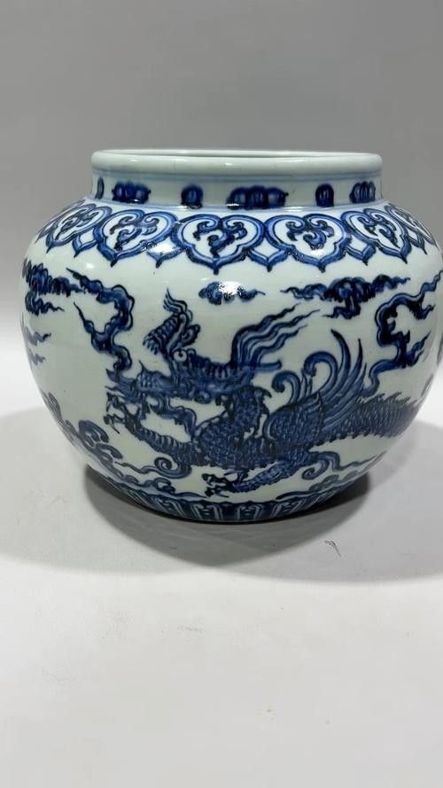 給我一些夔龍紋和蟠龍紋的瓷器圖片（夔龍紋和蟠龍紋是中國古代瓷器上常見的裝飾圖案） 給我一些夔龍紋和蟠龍紋的瓷器圖片（夔龍紋和蟠龍紋是中國古代瓷器上常見的裝飾圖案） 龍魚百科 第12張