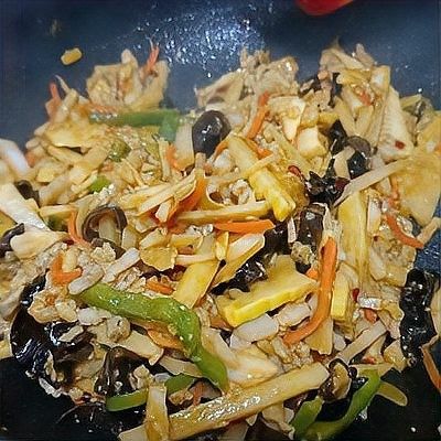如何搜索更多金龍魚菜譜（如何高效地搜索更多的金龍魚菜譜）