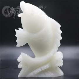 白玉龍魚(yú)的價(jià)格是多少（白玉龍魚(yú)價(jià)格是多少）