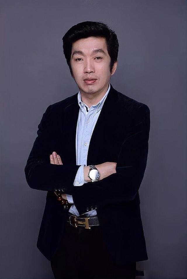 潘龍生的金龍魚(yú)畫(huà)價(jià)格如何（潘龍生的金龍魚(yú)畫(huà)價(jià)格如何？）