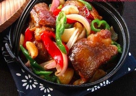 紅燒鱘龍魚有哪些變種做法（大廚教你在家做紅燒鱘魚，魚肉鮮美全身脆骨嘎嘎香） 紅燒鱘龍魚有哪些變種做法（大廚教你在家做紅燒鱘魚，魚肉鮮美全身脆骨嘎嘎香） 龍魚百科 第3張