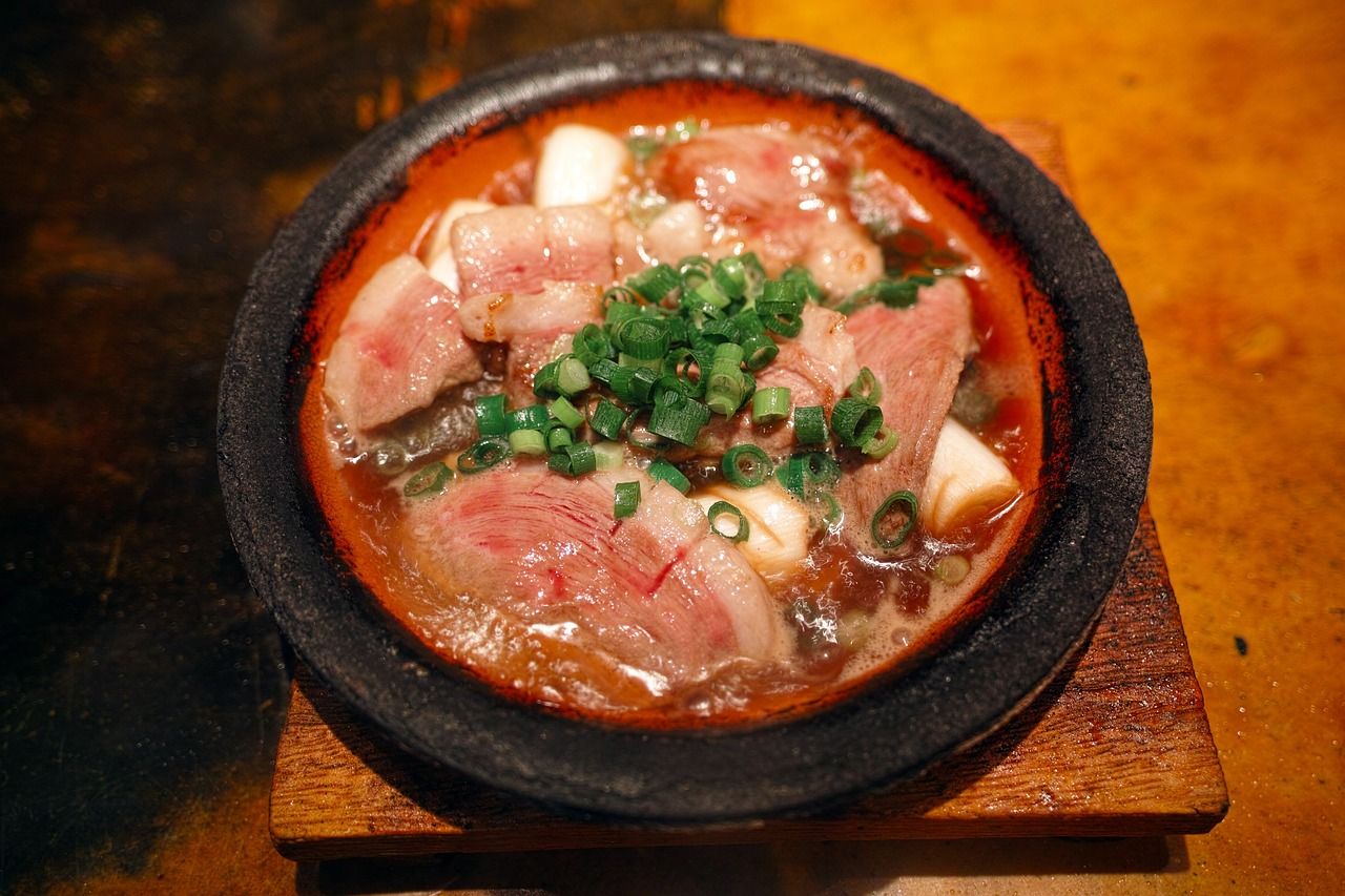 銀龍魚吃啥餌料好釣（銀龍魚怎么釣）（銀龍魚吃什么餌料好釣銀龍魚吃啥餌料好釣銀龍魚吃啥餌料好釣）