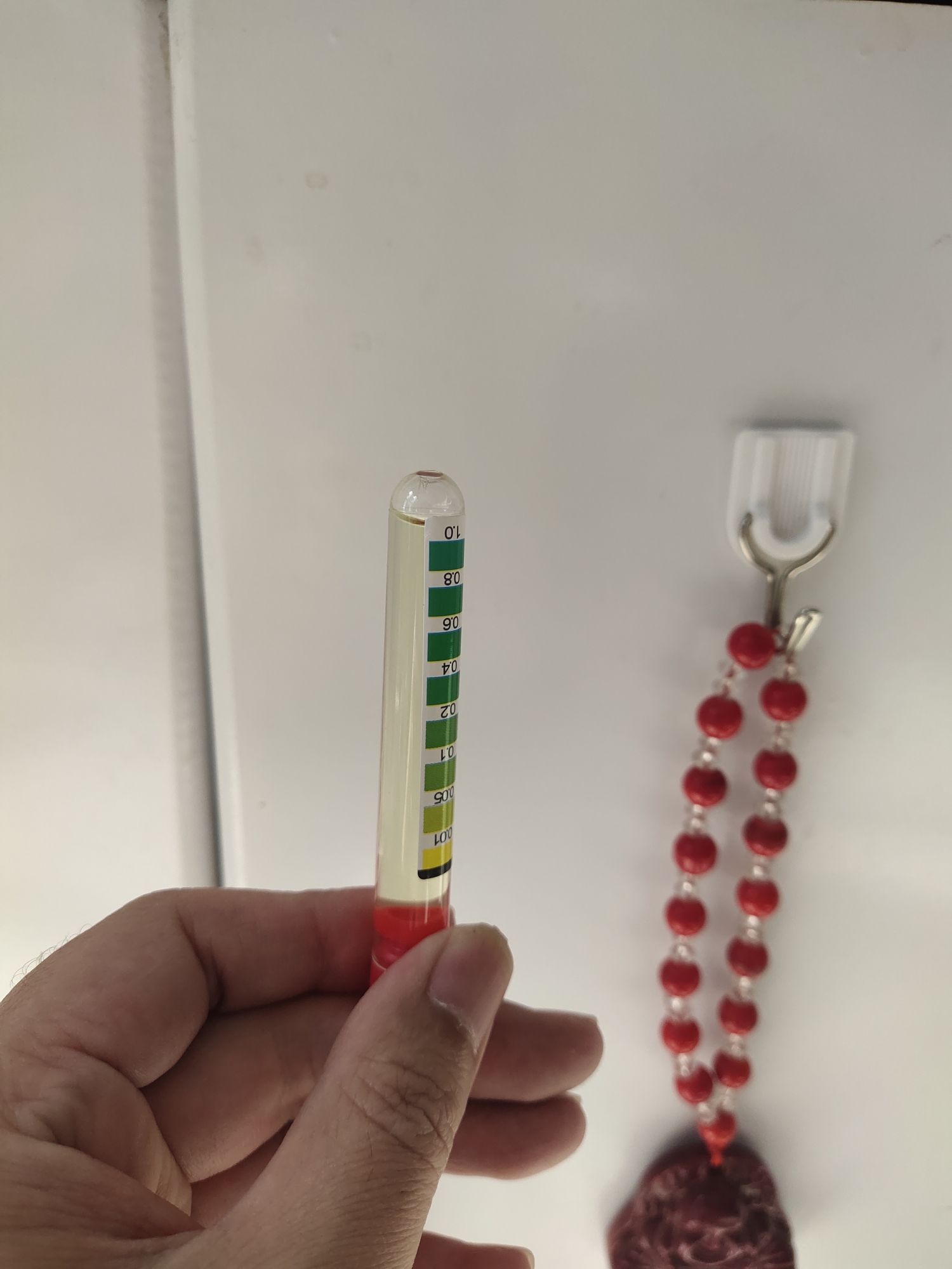 看成色盲了幫忙看看這水質超標嗎？圖一氨氮圖二亞硝酸鹽（如何判斷水質是否超標） 看成色盲了幫忙看看這水質超標嗎？圖一氨氮圖二亞硝酸鹽（如何判斷水質是否超標） 觀賞魚百科 第1張