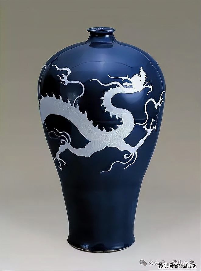 如何鑒定藍(lán)底金龍紋瓷器的真?zhèn)危ㄋ{(lán)底金龍紋瓷器的真?zhèn)舞b定）