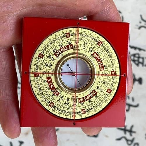 風水羅盤指南針哪個牌子好？（羅盤指南針品牌對于確保準確性和耐用性至關重要的品牌）