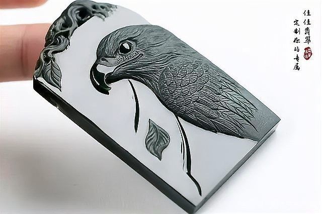 金龍魚雕刻有哪些著名作品（著名的金龍魚雕刻作品：**《金龍魚》）