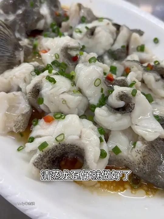 有哪些食物可以促進金龍魚爬背，金龍魚爬背的方法