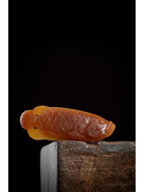 新疆和田玉籽料龍魚白玉