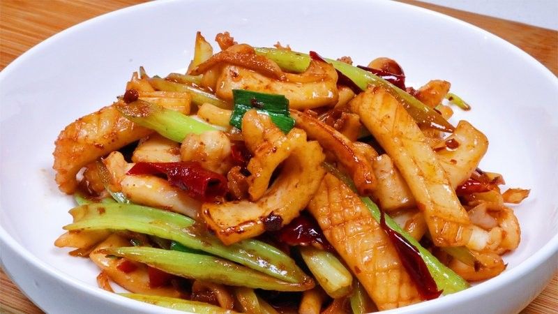 炒魷魚的家常做法 炒魷魚的家常做法 觀賞魚百科 第2張