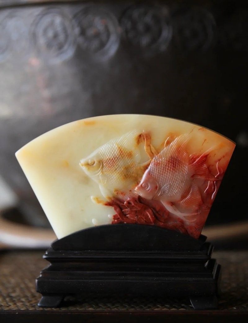 這款壽山石龍宮魚(yú)缸的價(jià)格是多少？