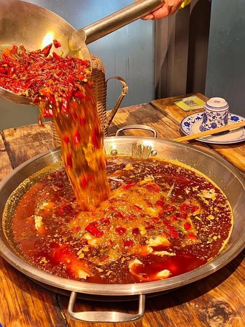 哪里可以買(mǎi)到活龍魚(yú)（北京十里河花鳥(niǎo)市場(chǎng)探秘?fù)肀粘５臏珗A玖妹妹北京十里河花鳥(niǎo)市場(chǎng)）