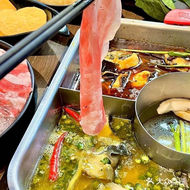 這些餐廳的鱘龍魚價格是多少？（北京親子游美食指南|米其林餐廳鱘龍魚價格） 這些餐廳的鱘龍魚價格是多少？（北京親子游美食指南|米其林餐廳鱘龍魚價格） 龍魚百科 第9張