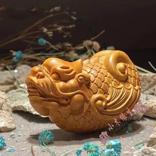 如何辨別真假崖柏木雕龍魚（崖柏手串真假鑒別全攻略睜眼看世界崖柏手串真假辨別方法）