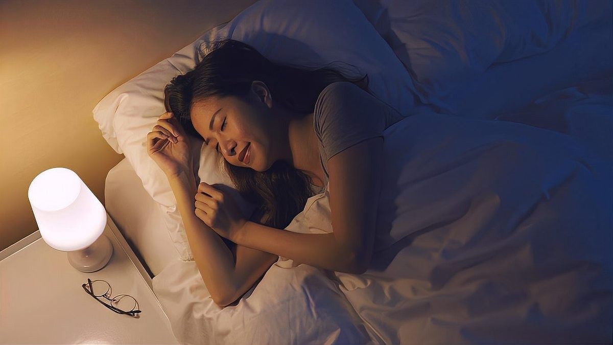 紅龍魚(yú)小夜燈開(kāi)多久合適（龍魚(yú)小夜燈的使用時(shí)長(zhǎng)取決于幾個(gè)關(guān)鍵因素）