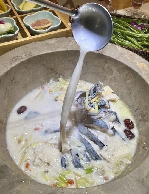 云南蒸汽石鍋魚圖片 云南蒸汽石鍋魚圖片 觀賞魚百科 第1張
