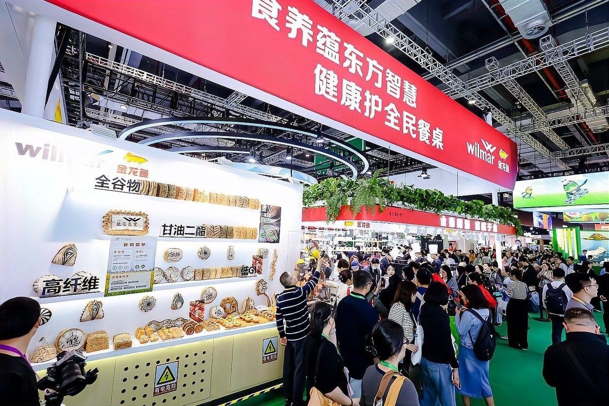 金龍魚攜多款健康新品亮相（益海嘉里金龍魚攜多款健康功能性新品亮相進博會）
