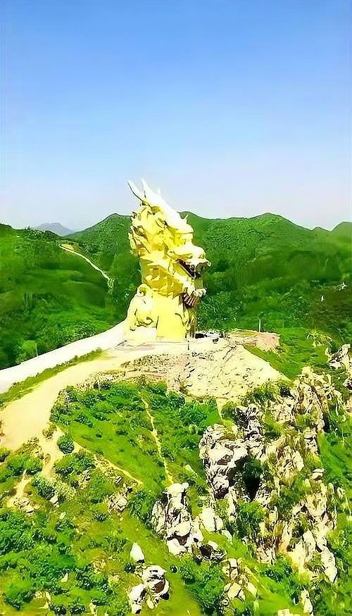 再舉幾個龍形象重構的例子（中國文化中最具象征意義的神話生物之一）