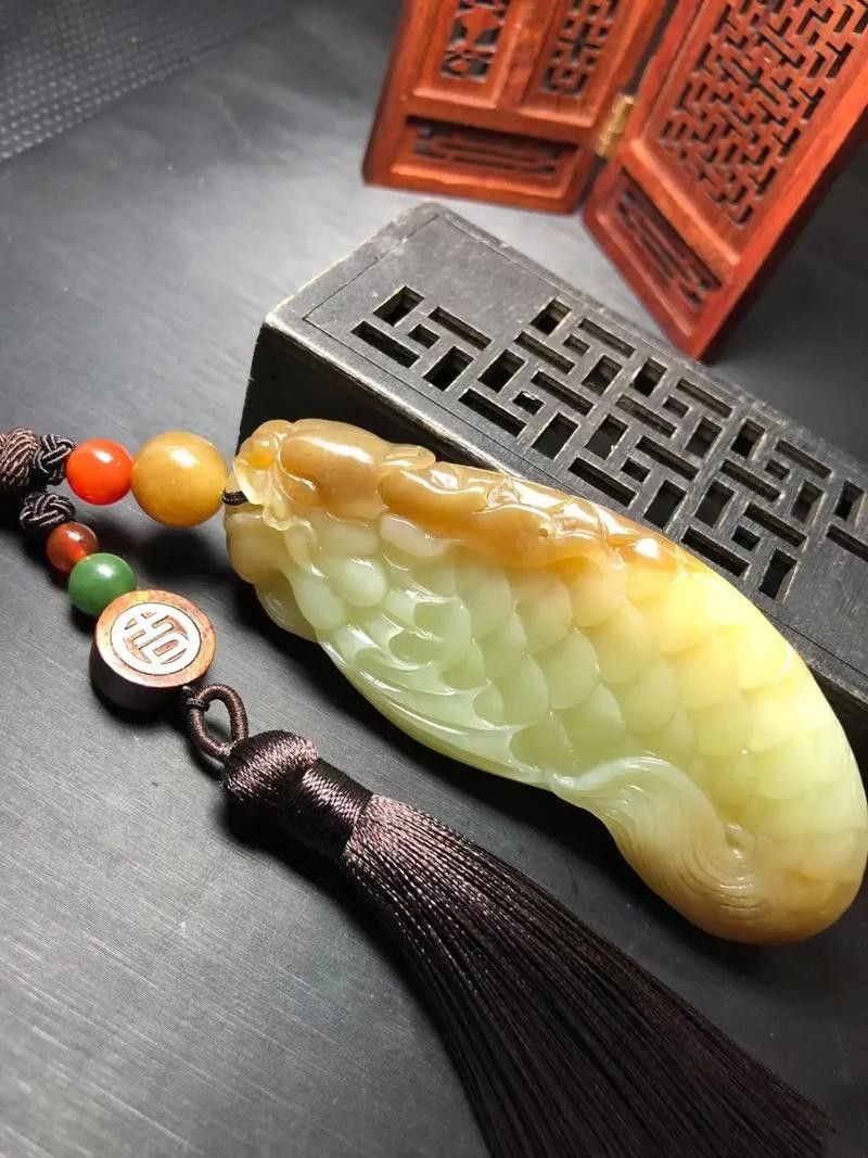 和田玉金龍魚有哪些知名品牌（新疆和田玉金龍魚玉吊墜） 和田玉金龍魚有哪些知名品牌（新疆和田玉金龍魚玉吊墜） 龍魚百科 第10張