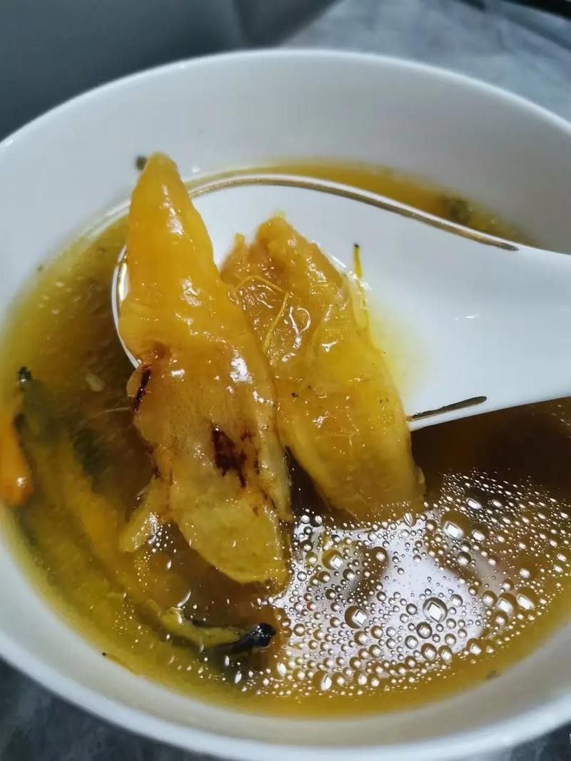 金龍魚魚膠如何去腥味？（如何去除魚膠的腥味？）