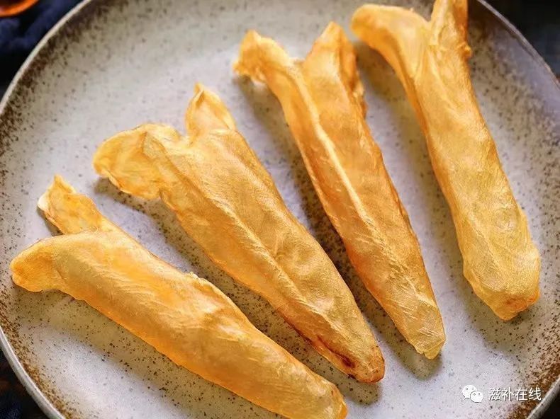 金龍魚魚膠如何去腥味？（如何去除魚膠的腥味？）
