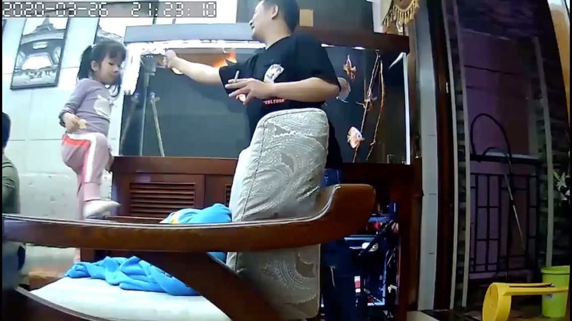 與龍共舞，戲水年華。時光消逝，明悟即空