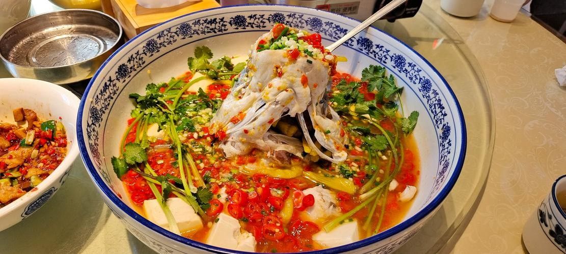 婁底九龍魚頭的招牌菜有哪些（婁底九龍魚頭招牌菜的簡要介紹）